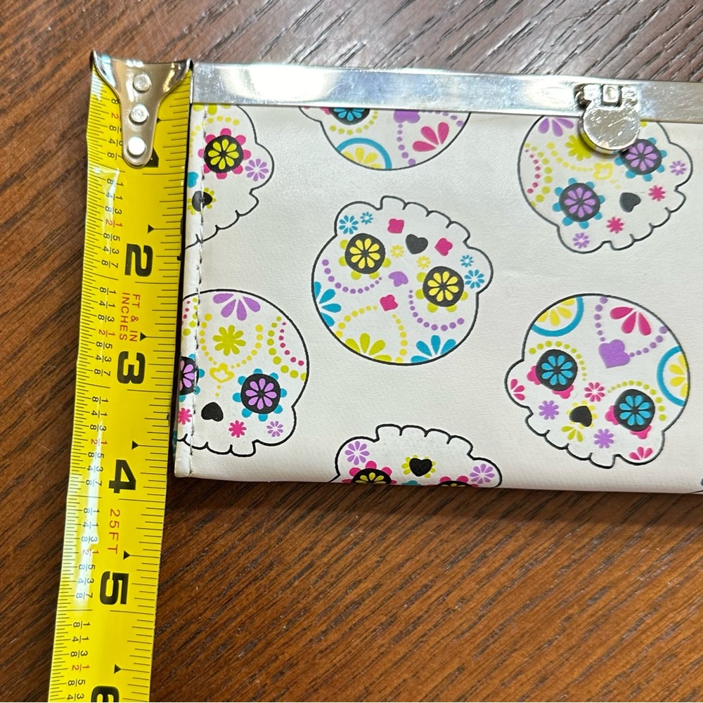 Women’s Mexican Skull Wallet - Picture 2 of 9
